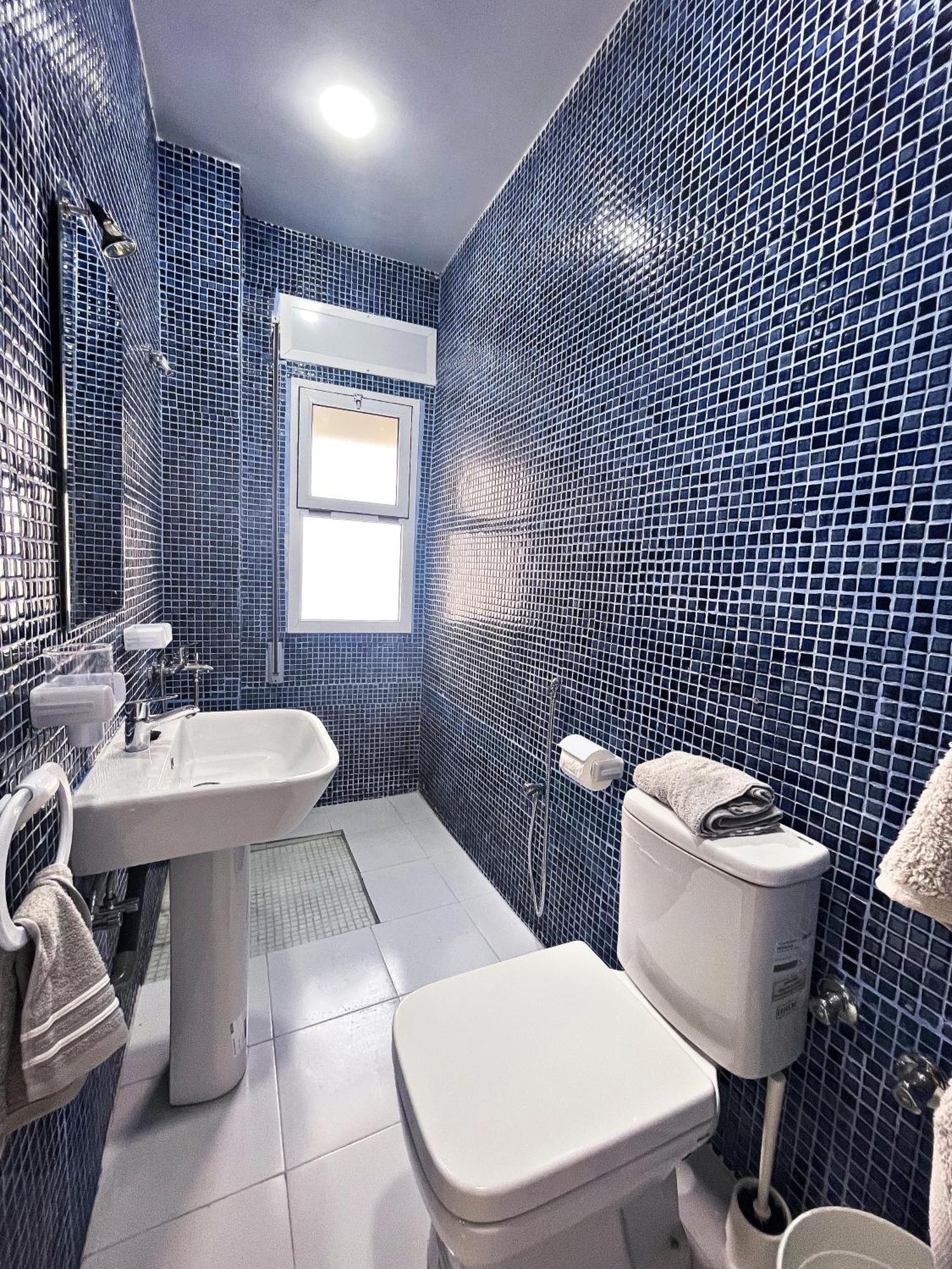 Hostal Mh Borj Martil Extérieur photo